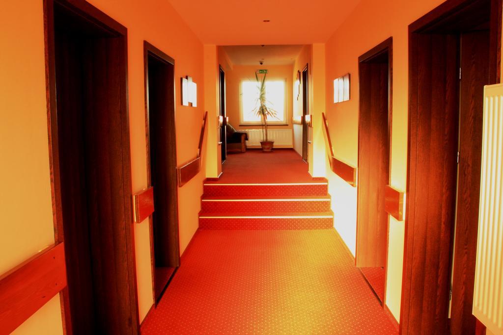 Hotel Kuznia Oberza Polska 위소미체 외부 사진